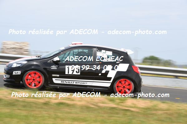 http://v2.adecom-photo.com/images//6.COURSE DE COTE/2022/5_LA_POMMERAYE_2022/ROUSSEAU_Jimmy/79A_5187.JPG